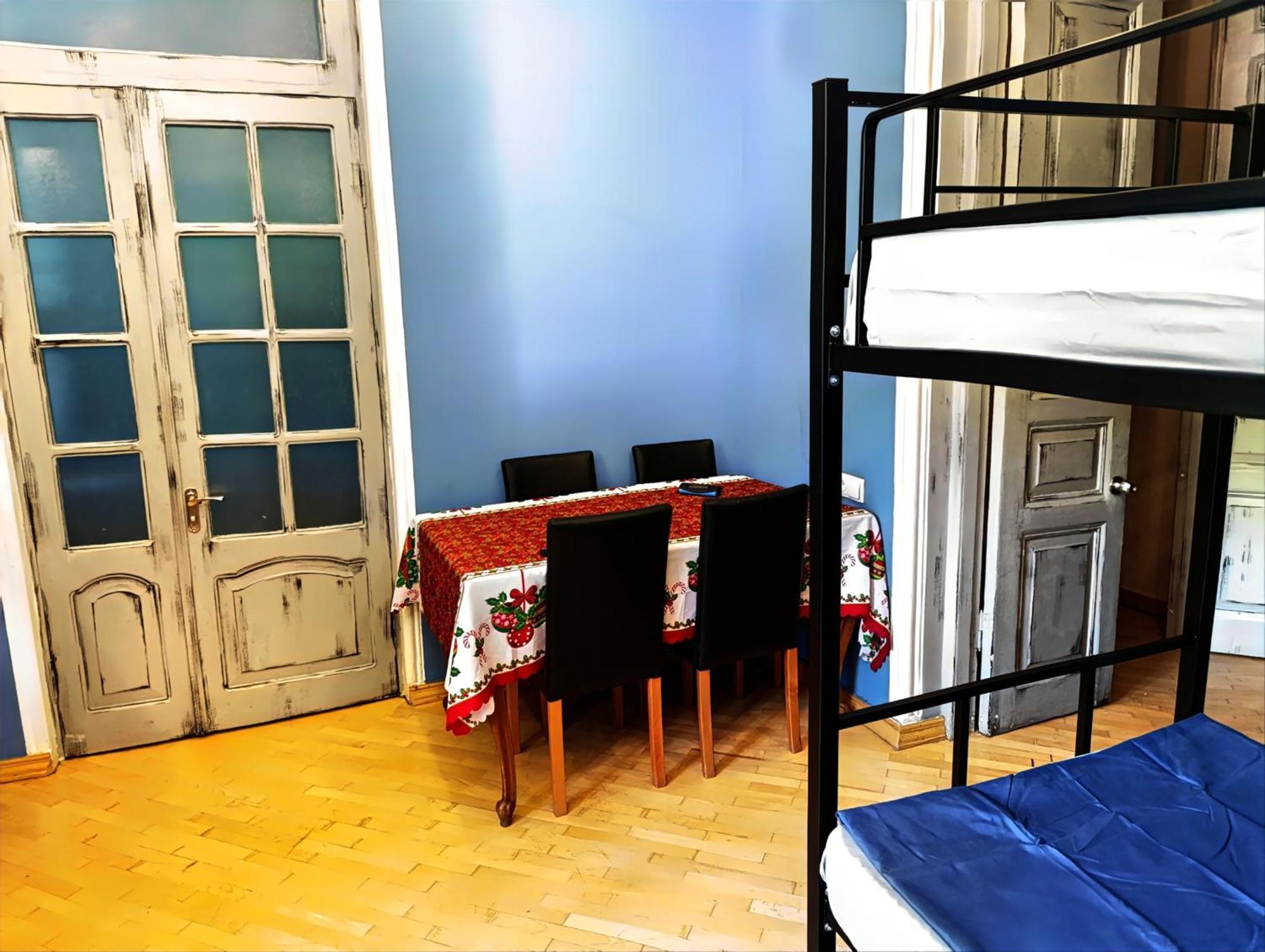 J Square Hostel 트빌리시 외부 사진